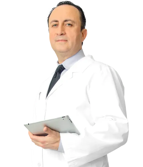 Médico de Laboratorio MI con una tablet